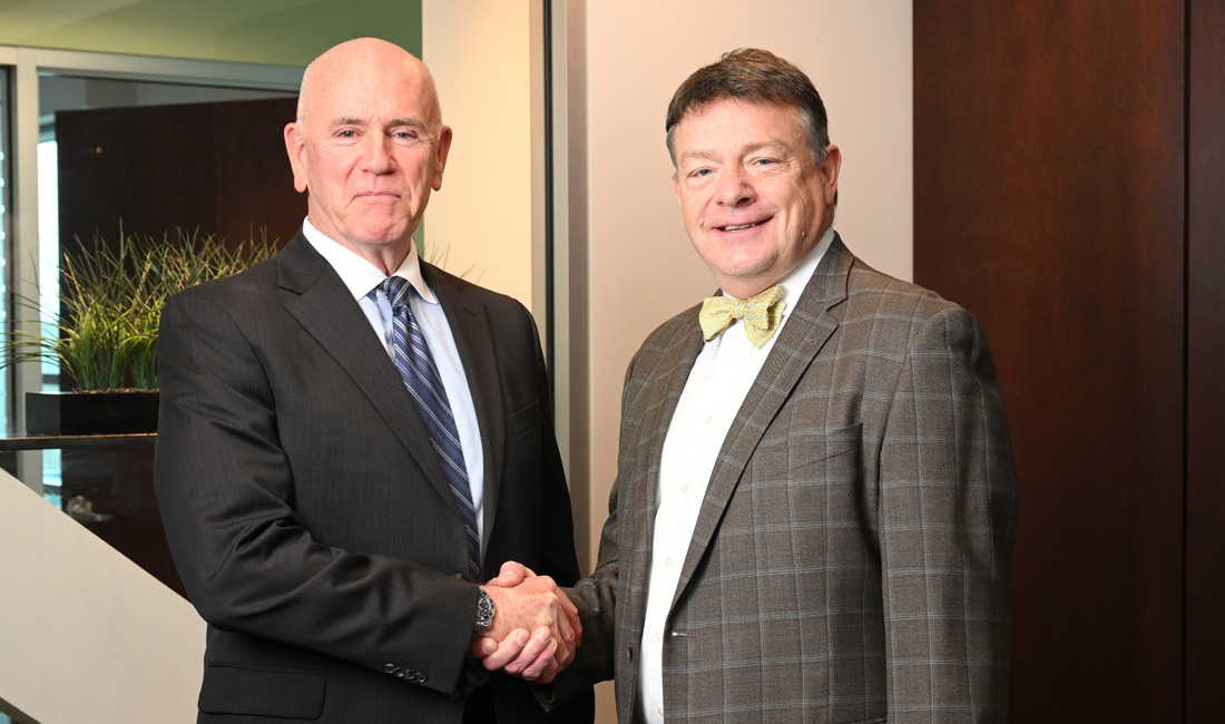 Photo of Barton L. Munro, Jr., President and CEO of TESCO, Inc. and Scott Myers, VP and Commercial Lender at North Shore Bank