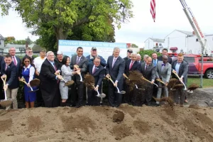 A large group of people at a ground-breaking ceremony for Veteran's Home.